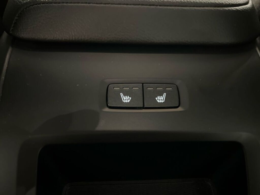 Volvo V60 2019 Valkoinen