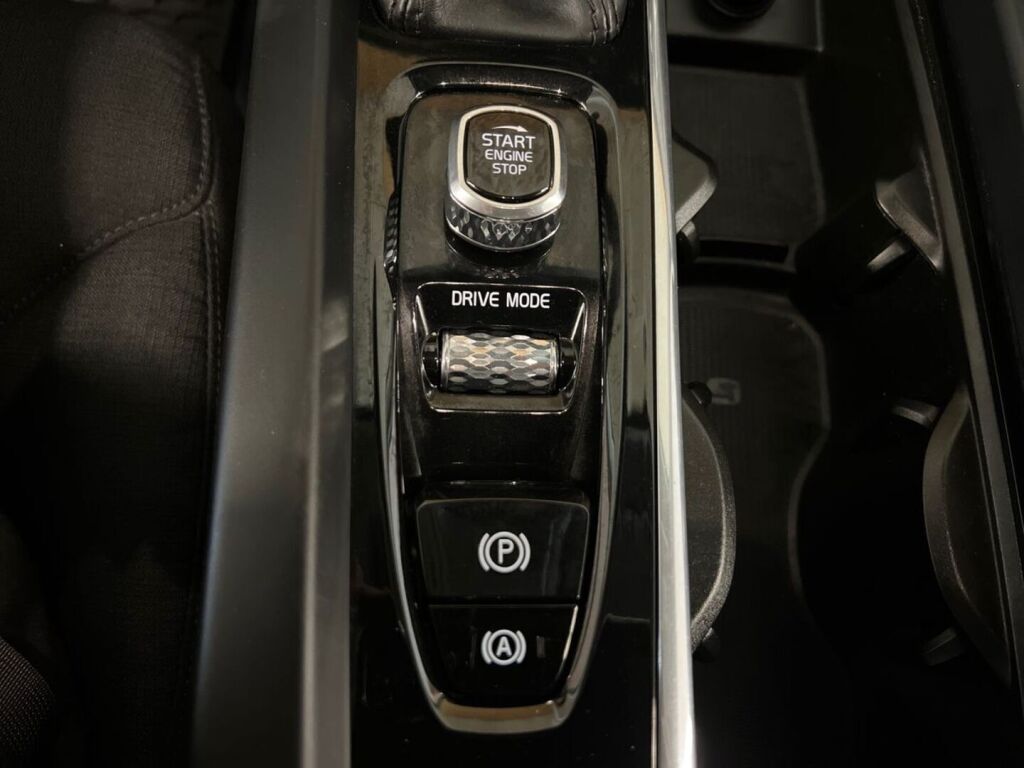 Volvo V60 2019 Valkoinen