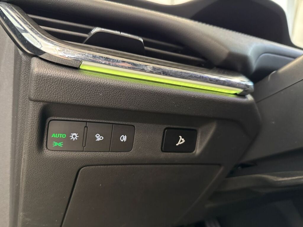 Skoda Enyaq 2023 Musta