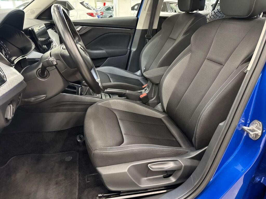 Skoda Kamiq 2024 Sininen