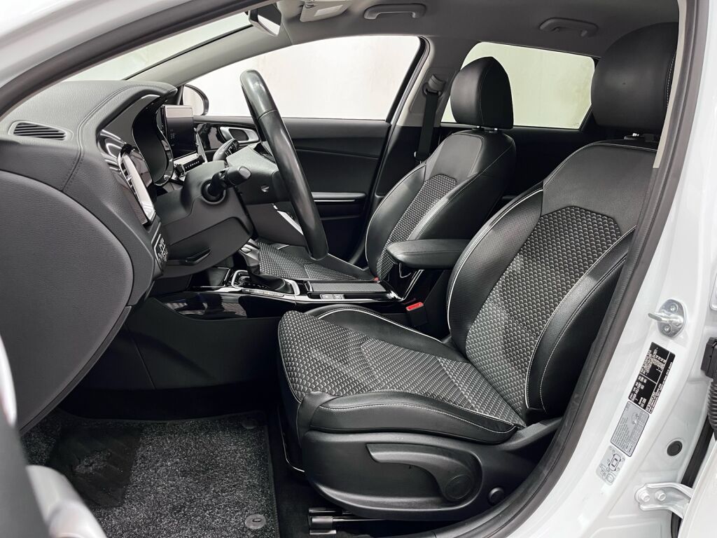 Kia Ceed 2023 Valkoinen