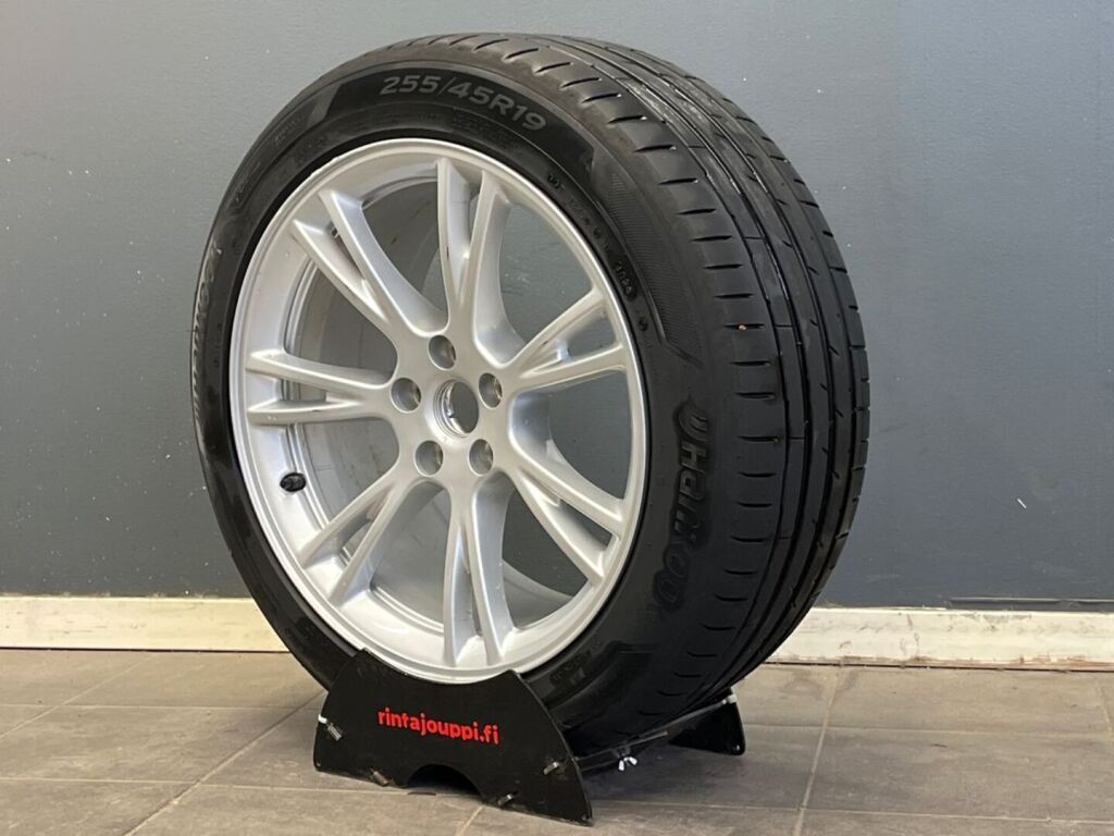 Tesla Model Y 2023 Valkoinen
