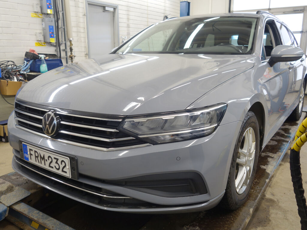 Volkswagen Passat 2023 Harmaa