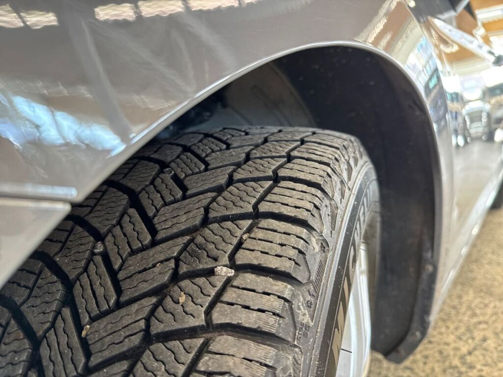 Volkswagen Passat 2023 Harmaa