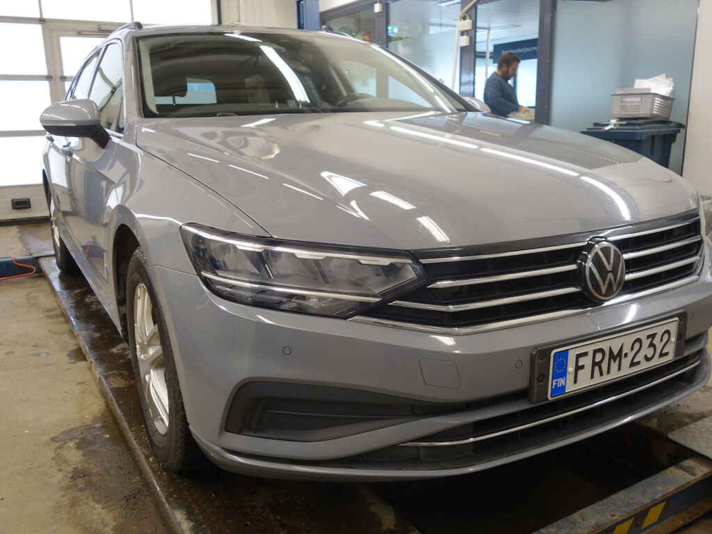 Volkswagen Passat 2023 Harmaa