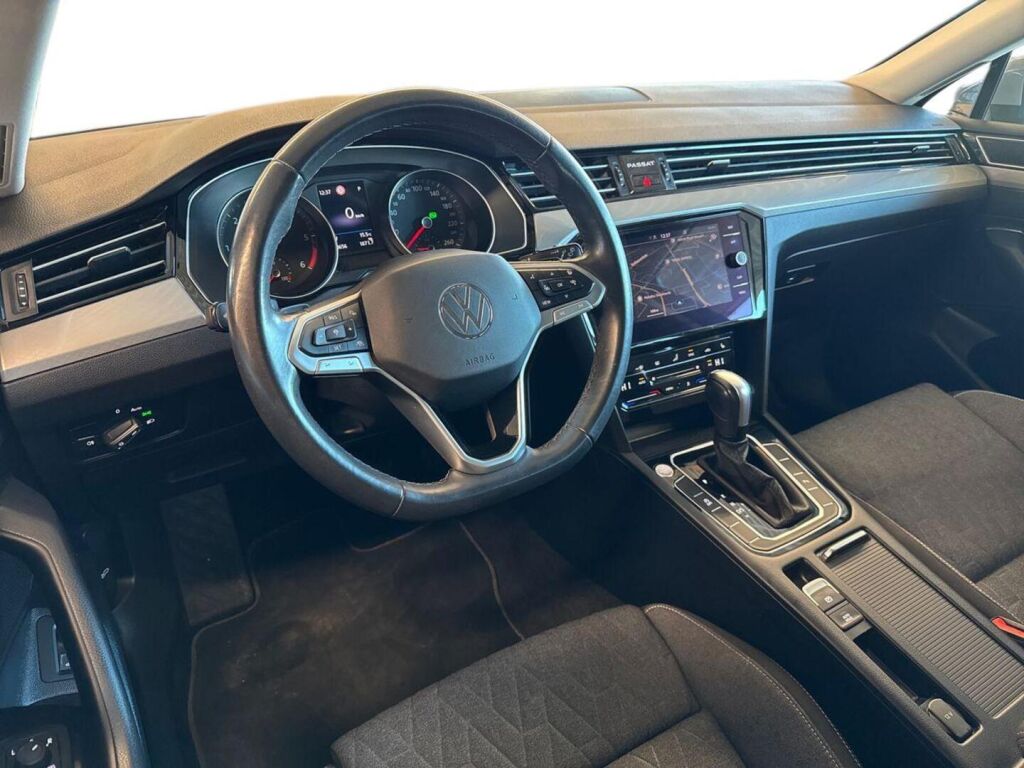 Volkswagen Passat 2023 Harmaa