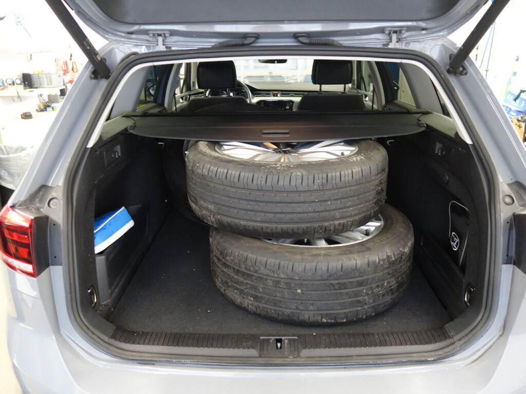 Volkswagen Passat 2023 Harmaa