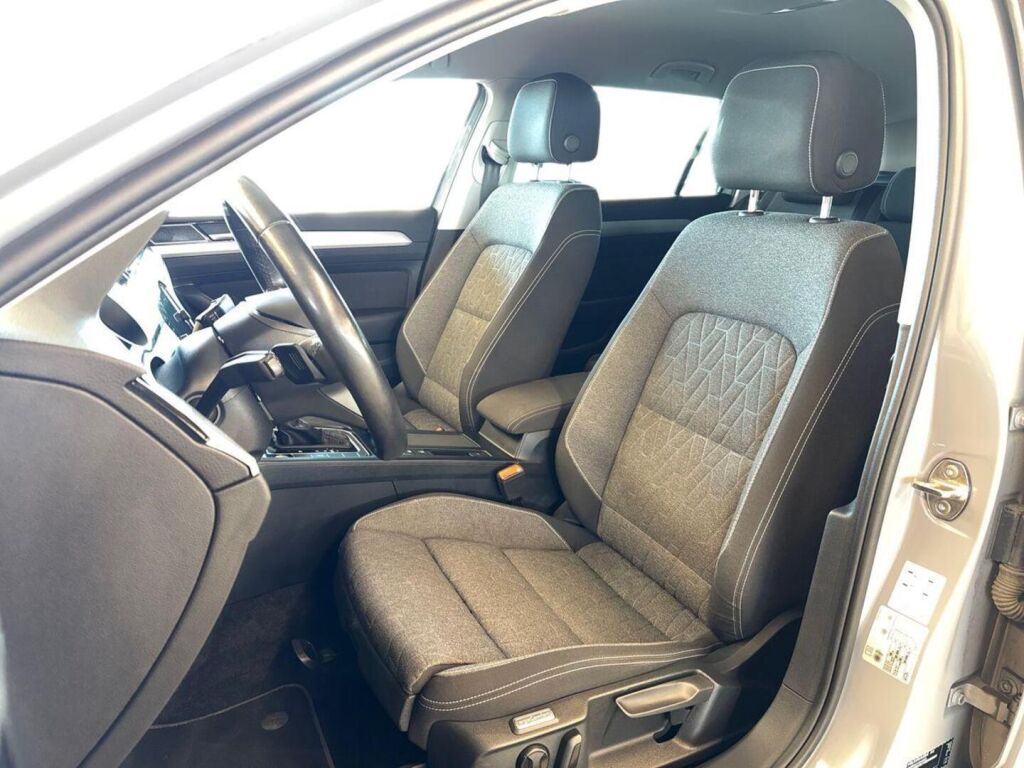 Volkswagen Passat 2023 Harmaa