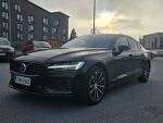 Volvo S60 2024 Musta
