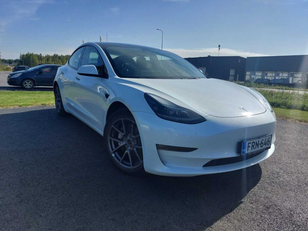 Tesla Model 3 2022 Valkoinen
