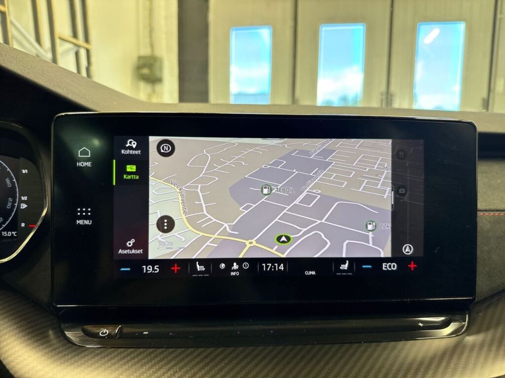 Skoda Octavia 2024 Harmaa
