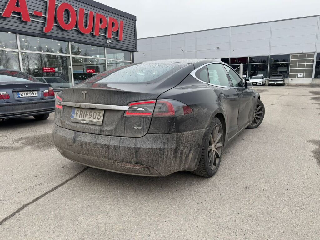 Tesla Model S 2018 Musta
