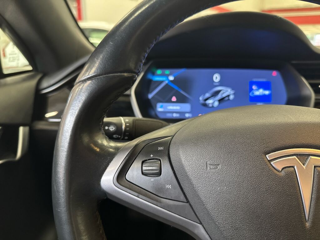 Tesla Model S 2018 Musta