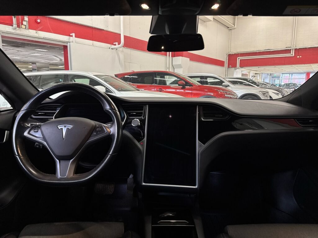 Tesla Model S 2018 Musta