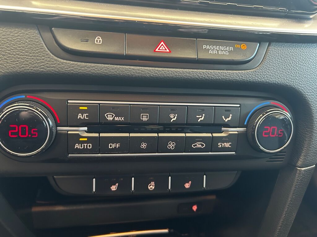 Kia Ceed 2023 Sininen