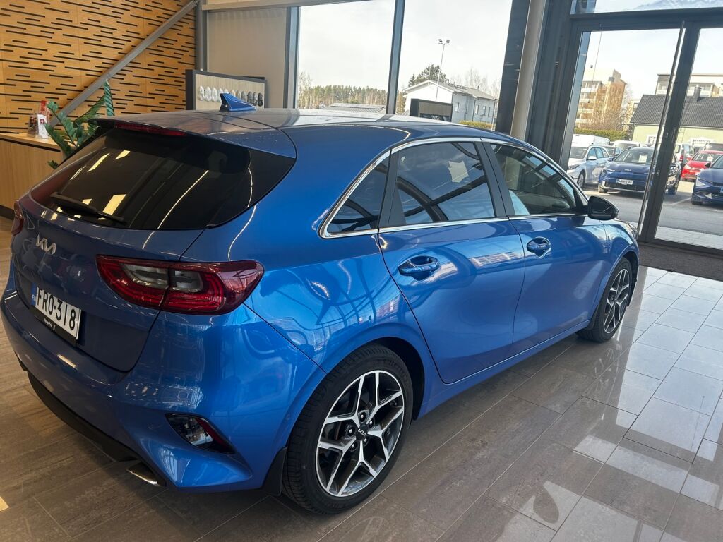 Kia Ceed 2023 Sininen