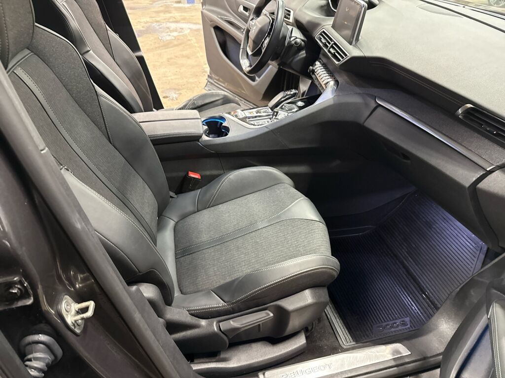 Peugeot 3008 2020 Harmaa