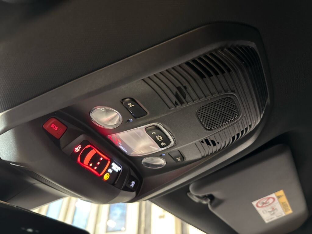 Peugeot 3008 2020 Harmaa