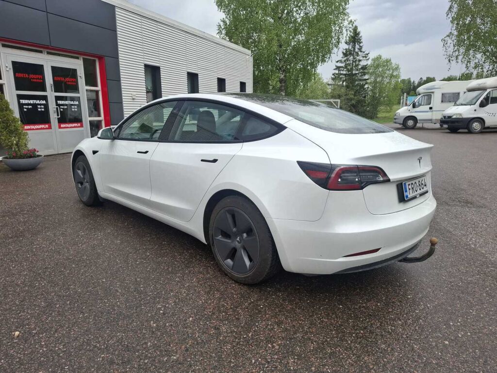 Tesla Model 3 2021 Valkoinen