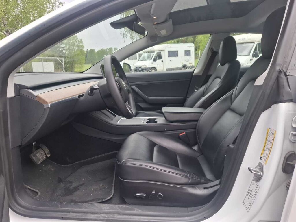 Tesla Model 3 2021 Valkoinen