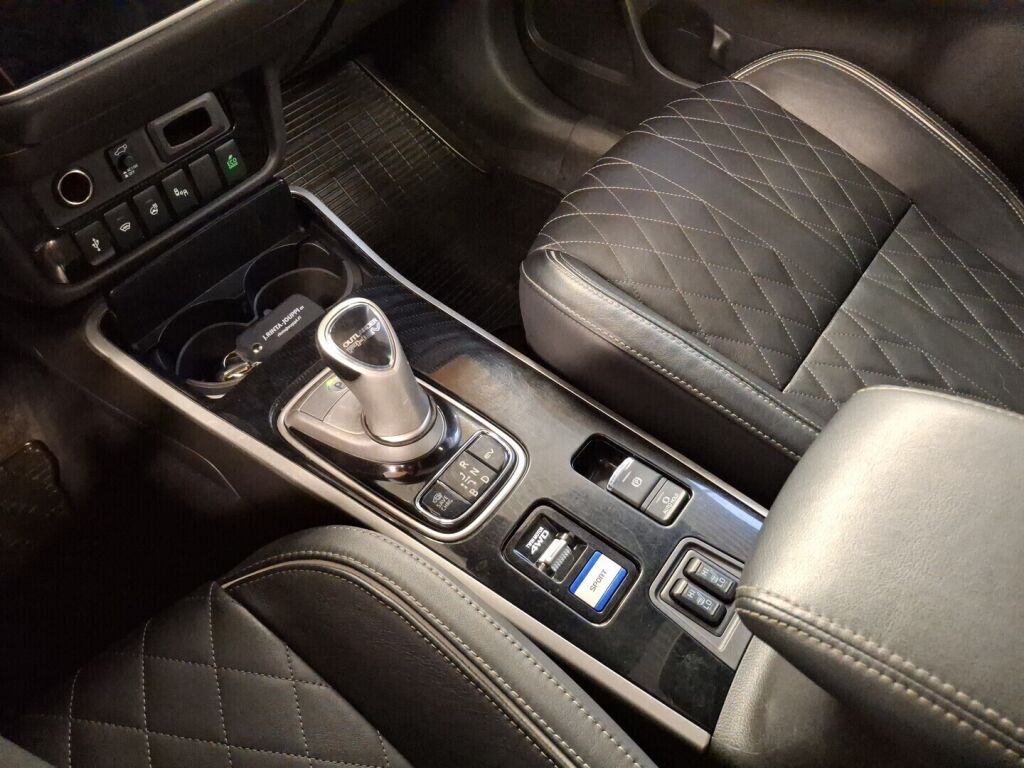 Mitsubishi Outlander PHEV 2020 Hopea