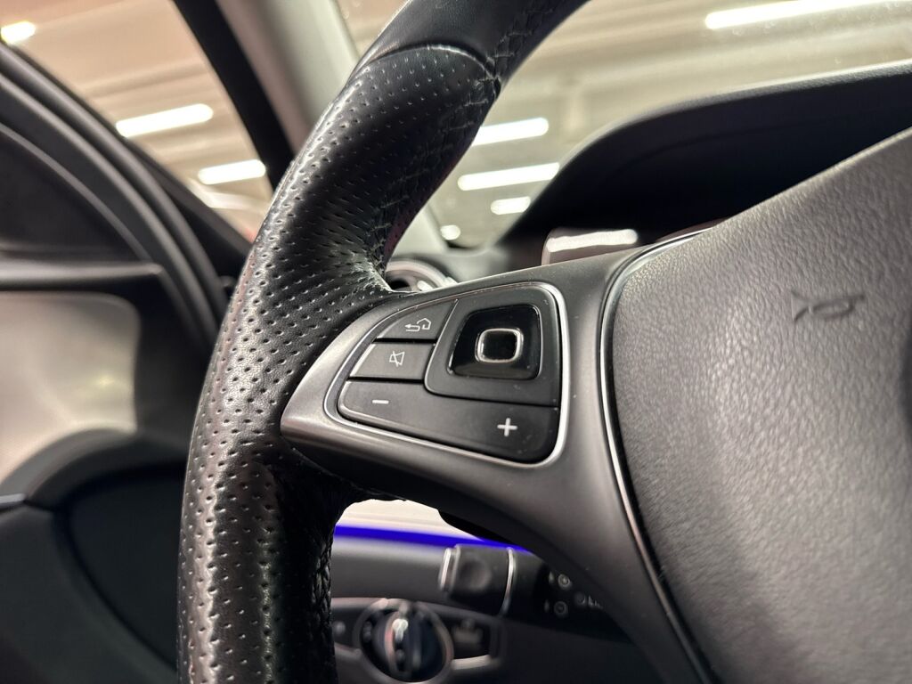 Mercedes-Benz E 2018 Musta