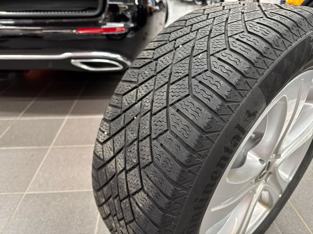 Mercedes-Benz E 2018 Musta