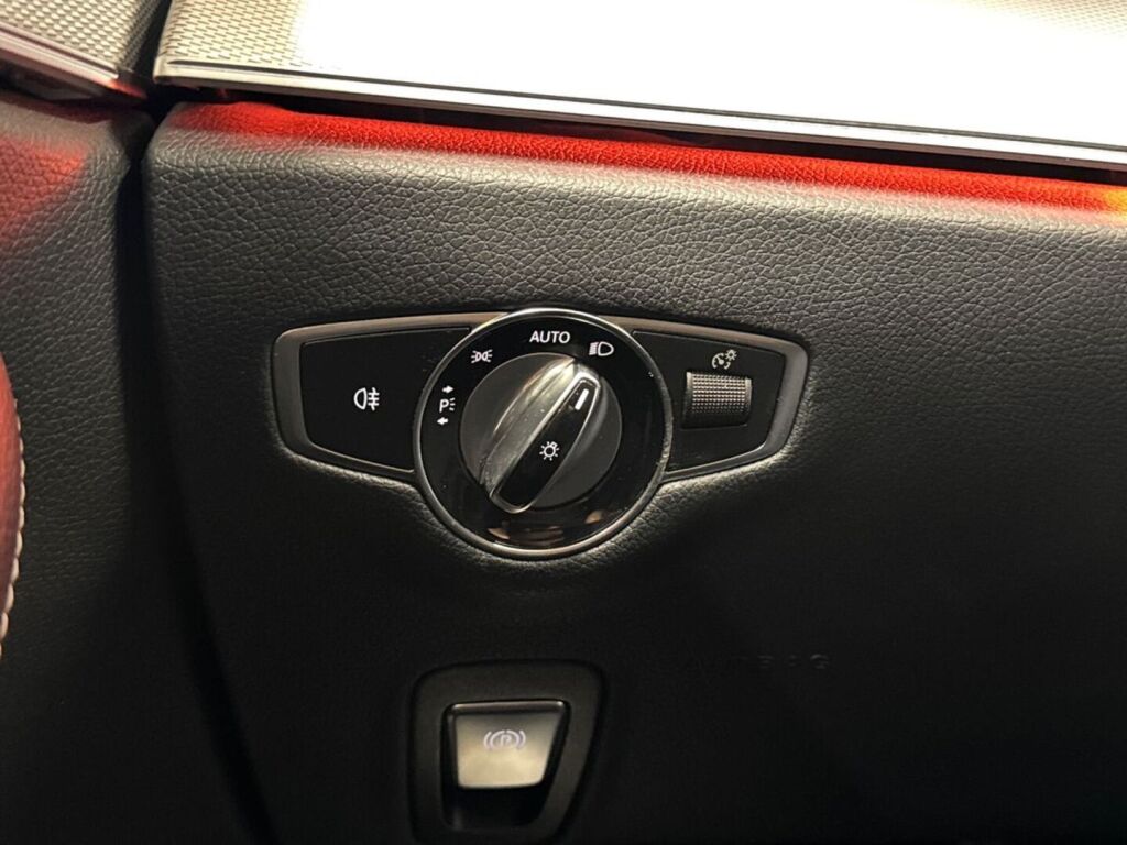 Mercedes-Benz E 2018 Musta