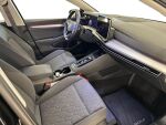 Volkswagen Golf 2025 Musta