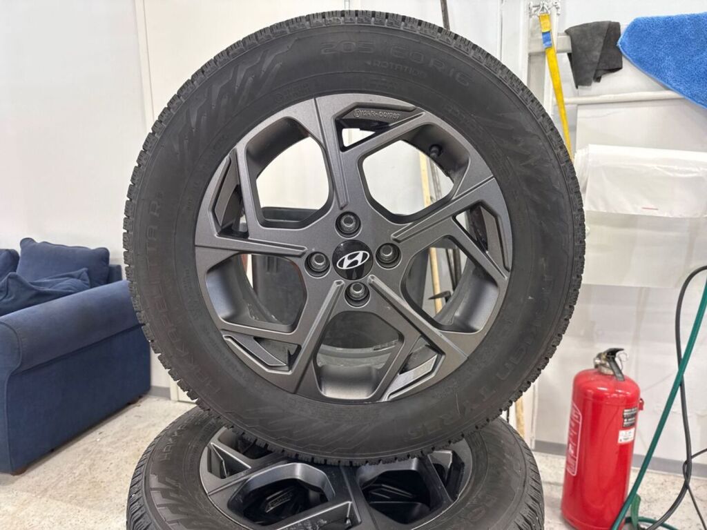 Hyundai Bayon 2024 Vihreä