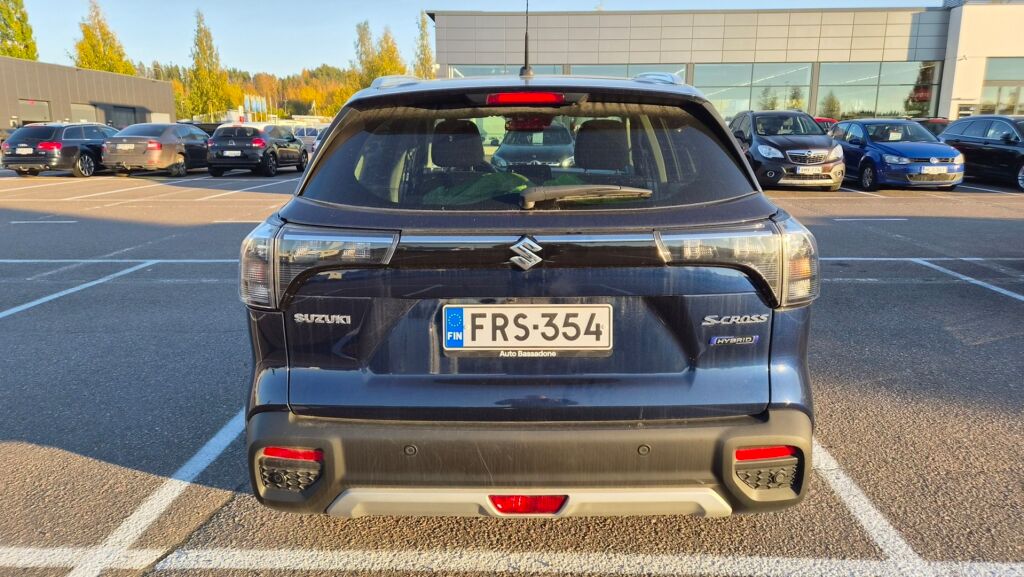 Suzuki S-Cross 2024 Sininen