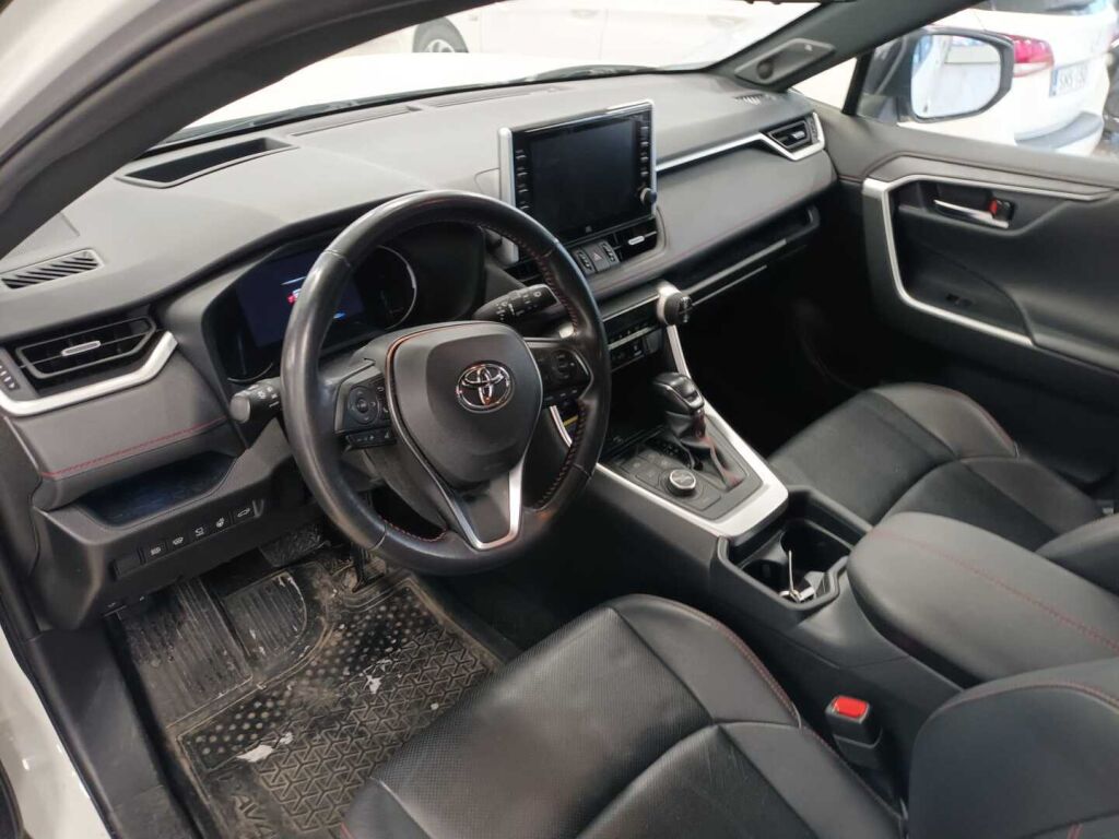 Toyota RAV4 Plug-in 2021 Valkoinen