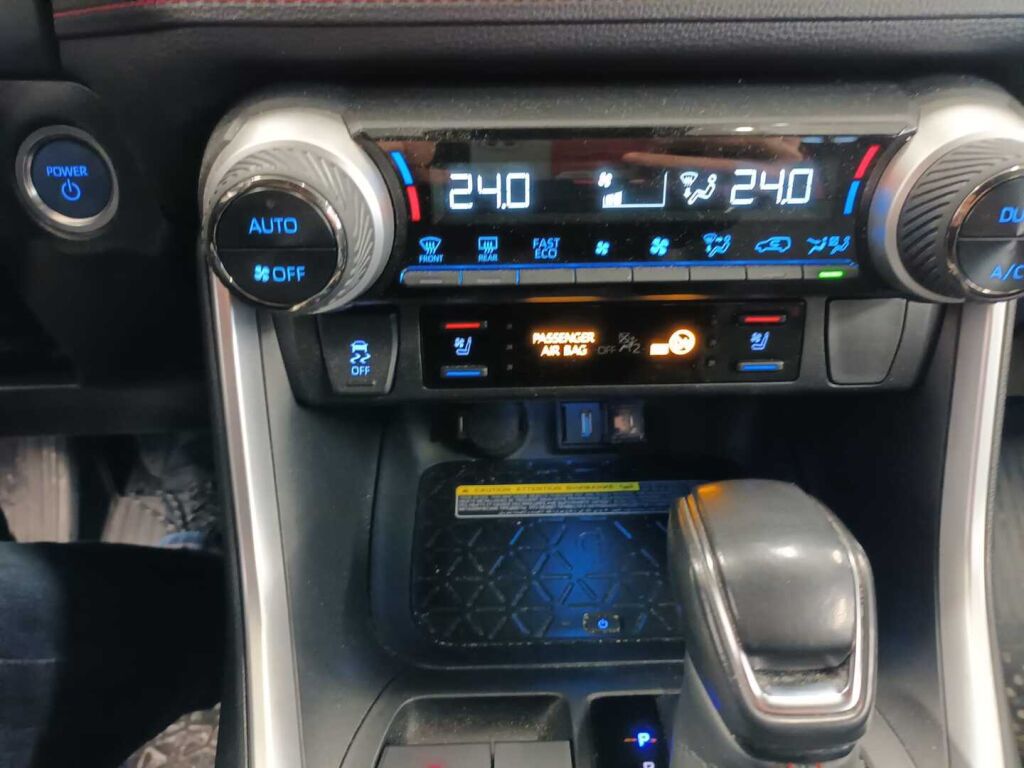 Toyota RAV4 Plug-in 2021 Valkoinen