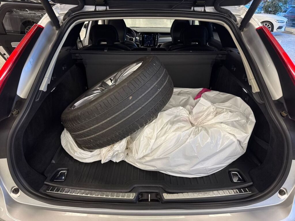 Volvo V90 2020 Hopea