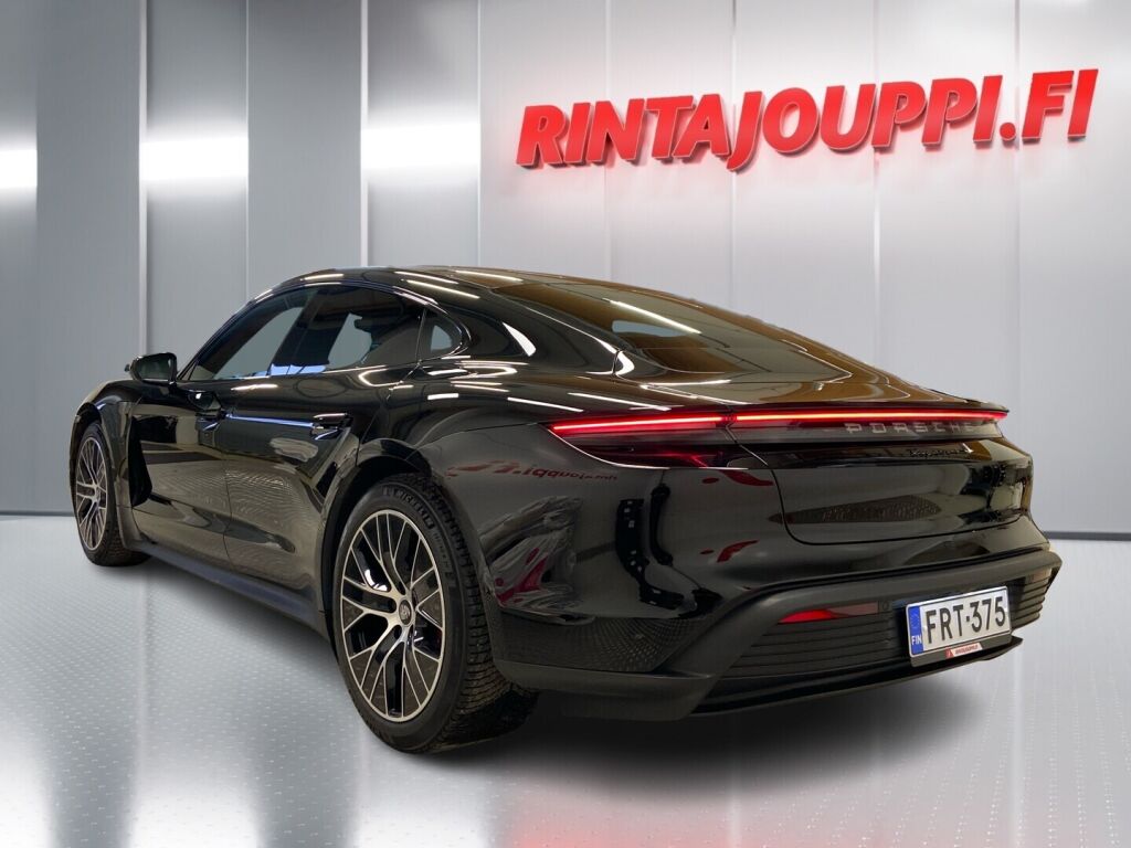 Porsche Taycan 2023 Musta