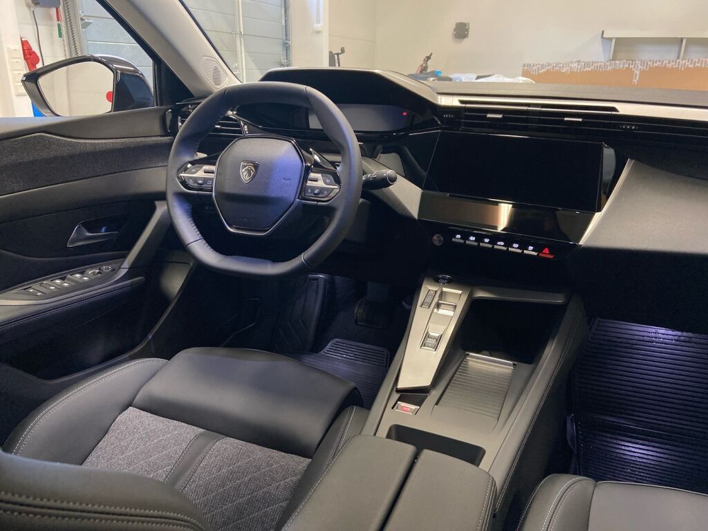 Peugeot 408 2024 Sininen