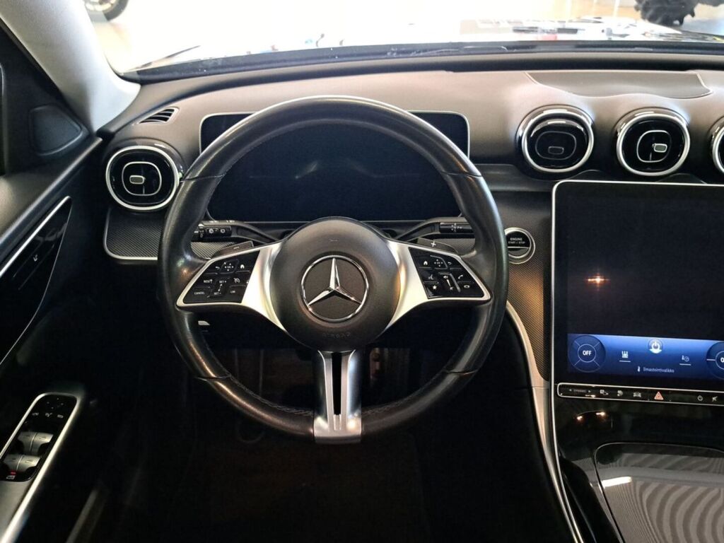 Mercedes-Benz C 2022 Musta