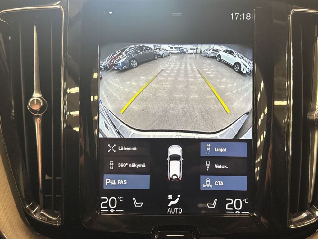 Volvo XC60 2020 Musta