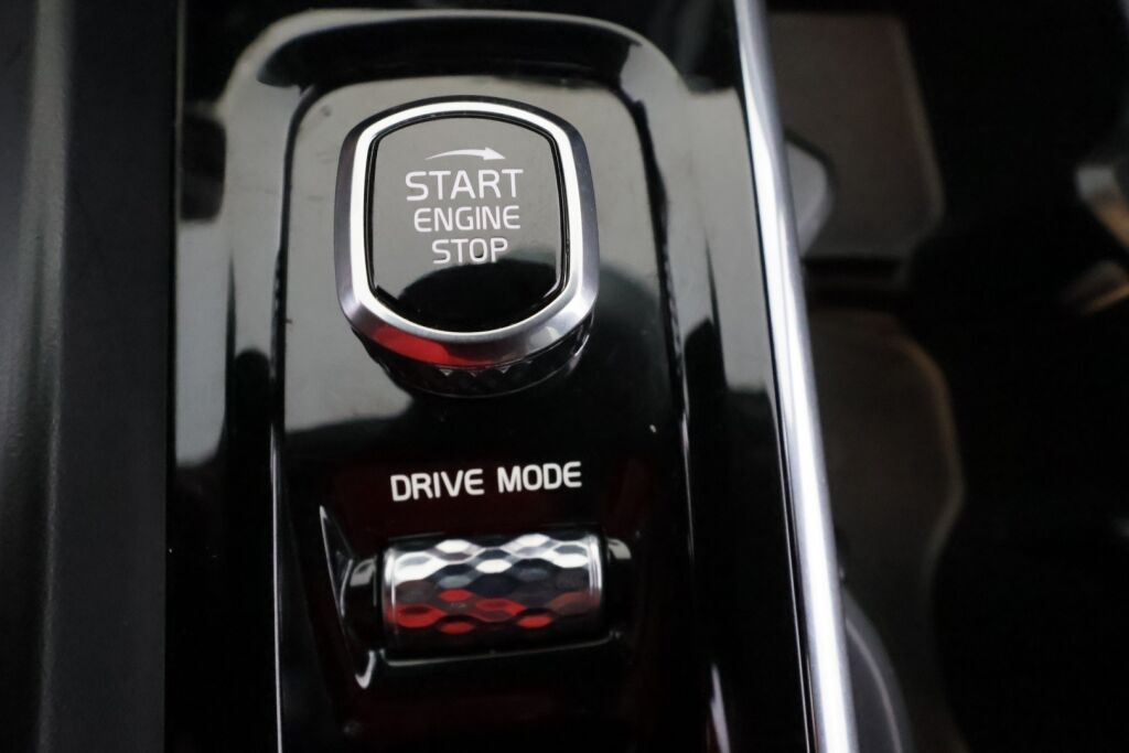 Volvo XC60 2020 Valkoinen