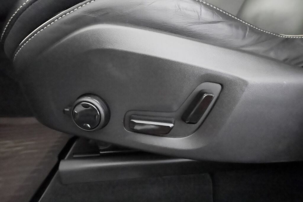 Volvo XC60 2020 Valkoinen