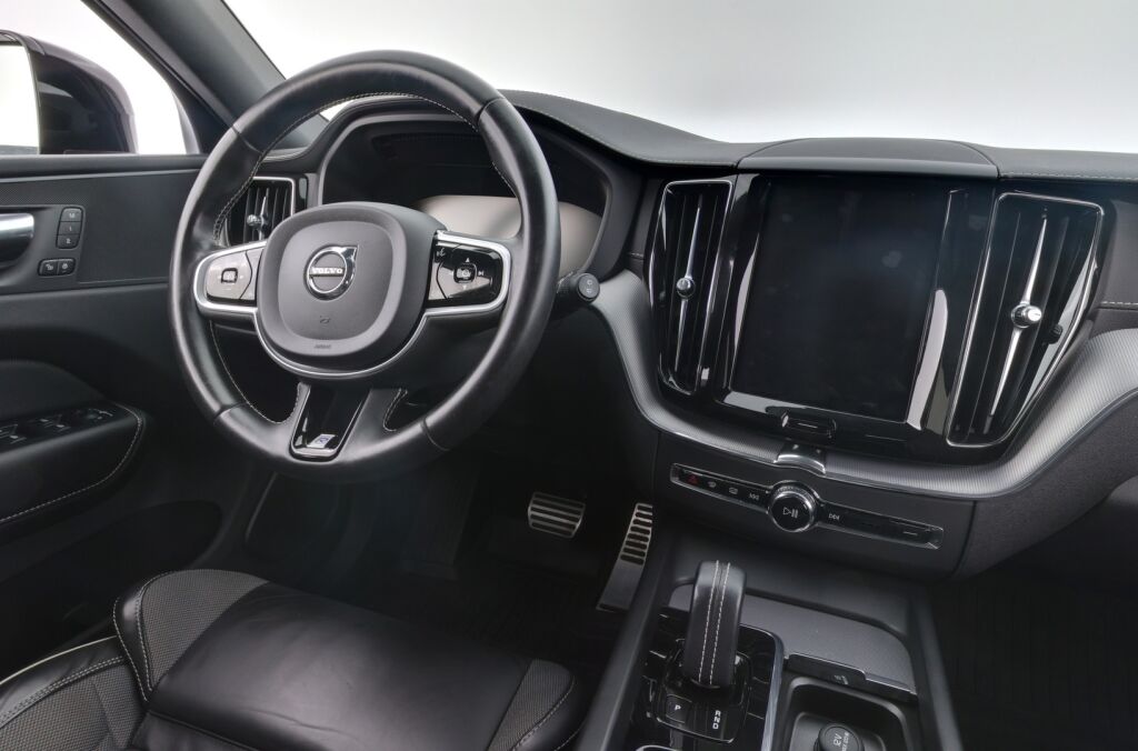 Volvo XC60 2020 Valkoinen