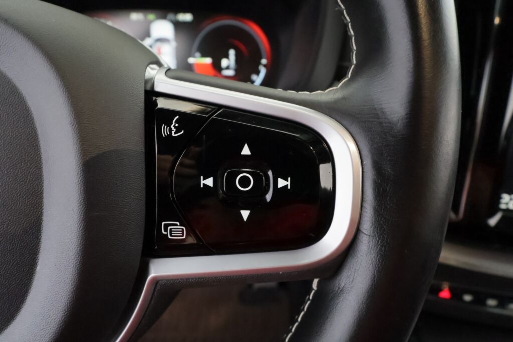 Volvo XC60 2020 Valkoinen