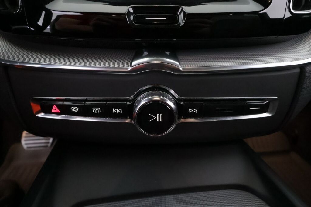 Volvo XC60 2020 Valkoinen