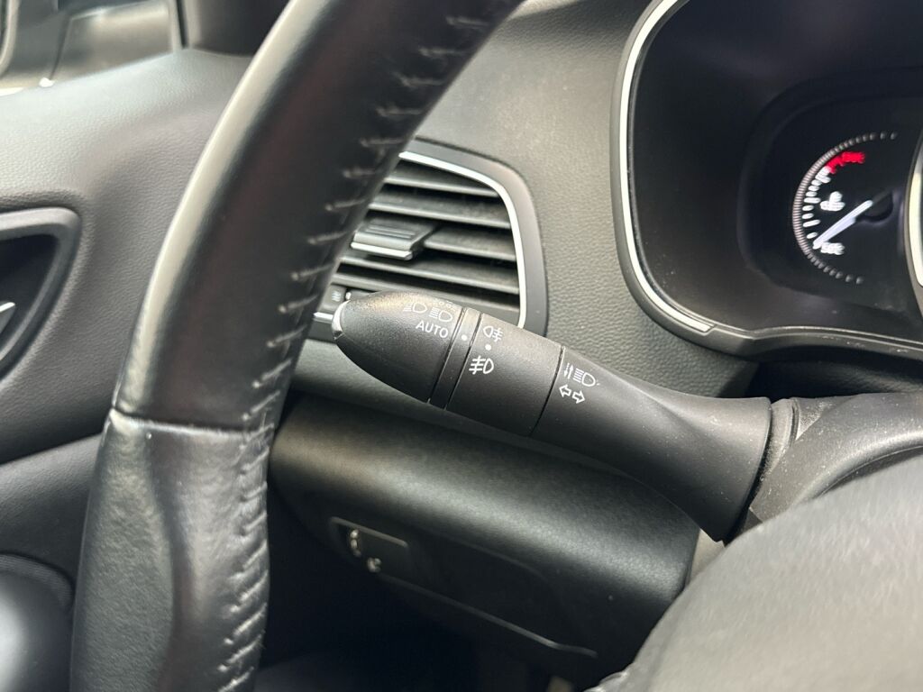 Renault Megane 2020 Harmaa