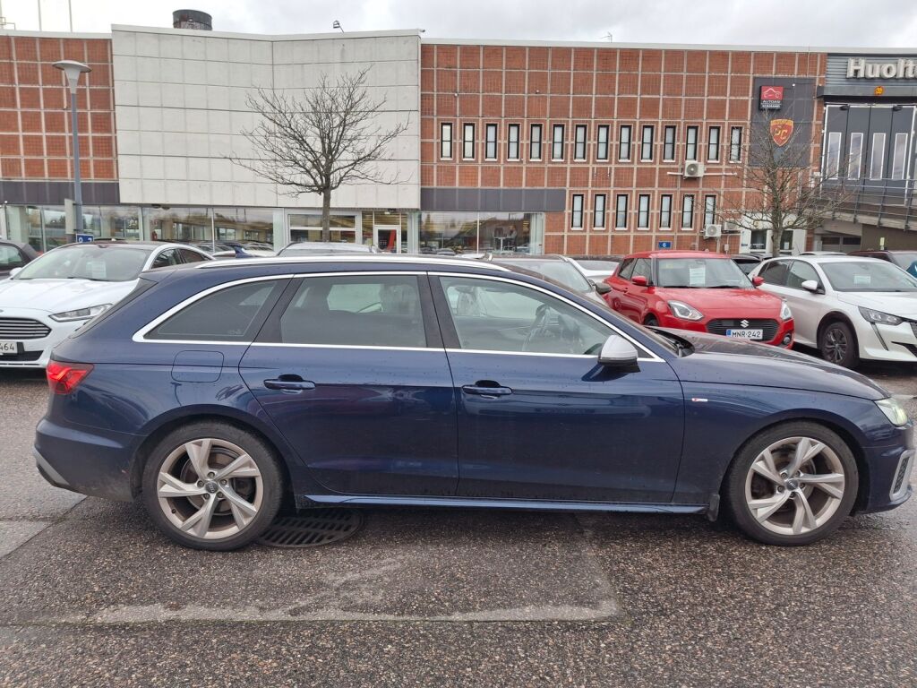 Audi A4 2020 Sininen
