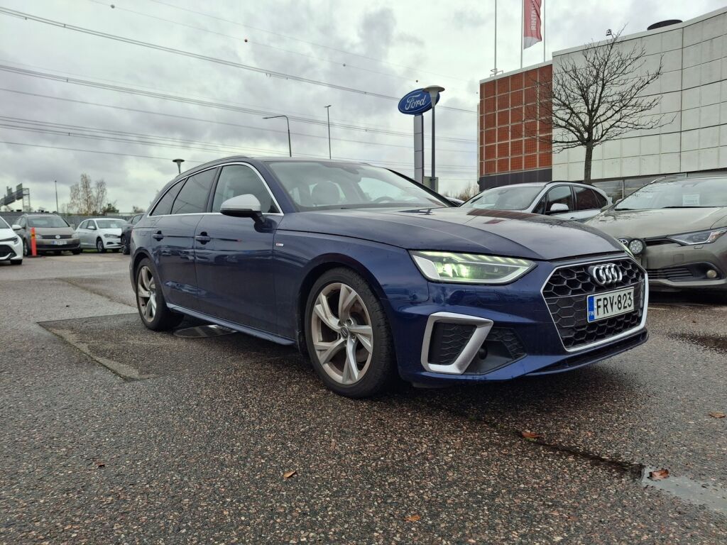 Audi A4 2020 Sininen