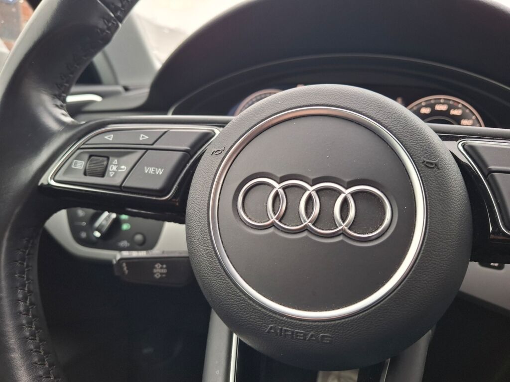Audi A4 2020 Sininen