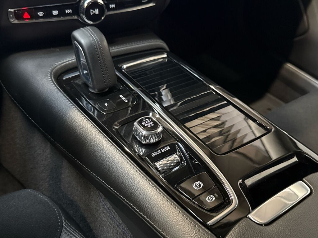 Volvo V60 2020 Harmaa
