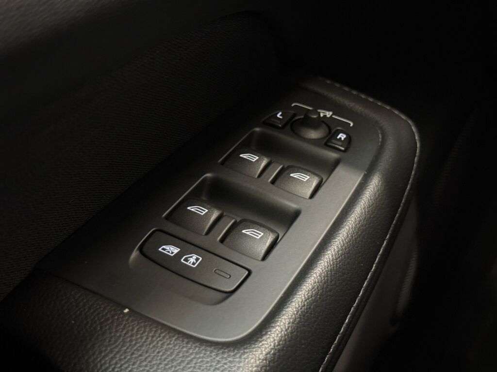 Volvo V60 2020 Harmaa