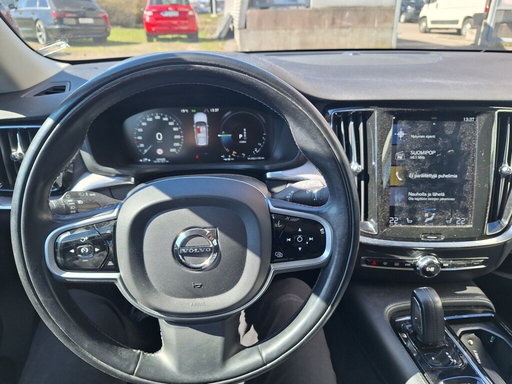 Volvo V60 2020 Harmaa